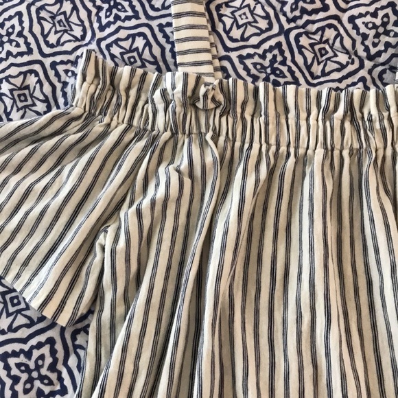 Lucky Brand pinstriped off shoulder sz S top - Picture 2 of 4
